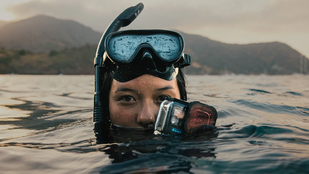 Se a minha câmera é à prova d’água preciso usar caixa estanque?